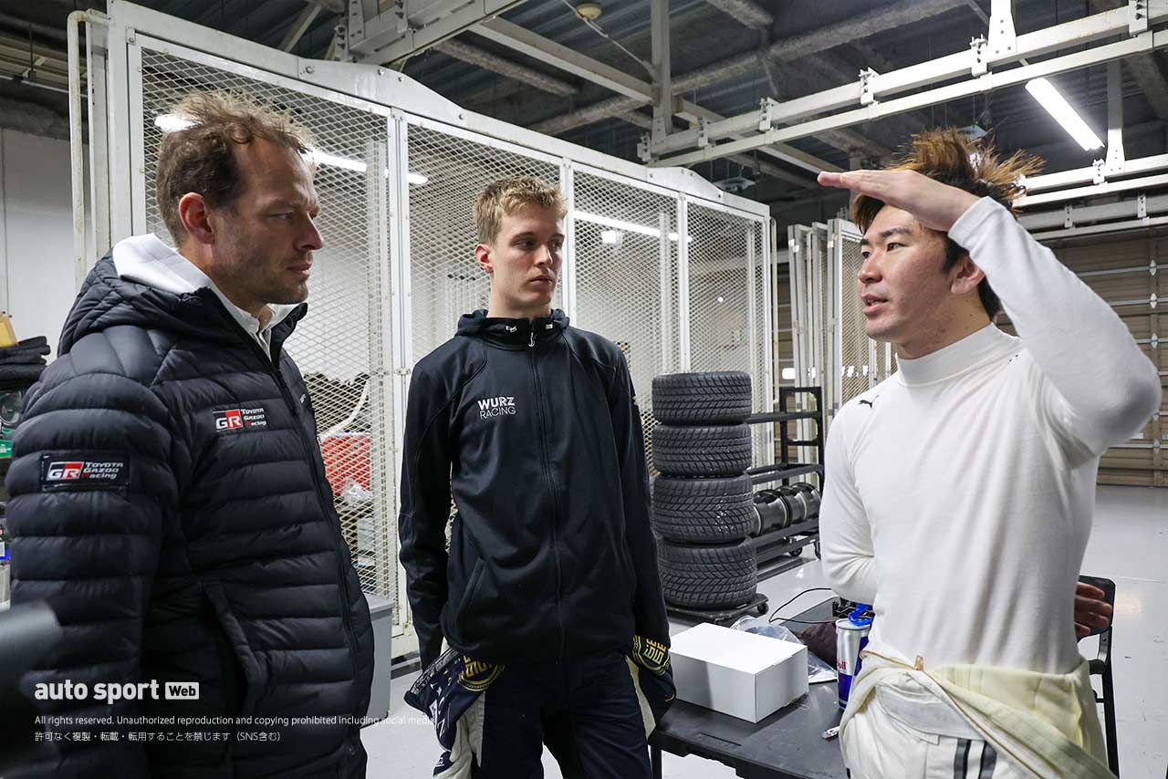 アレックス・ブルツ、チャーリー・ブルツ、笹原右京（TEAM GOH）