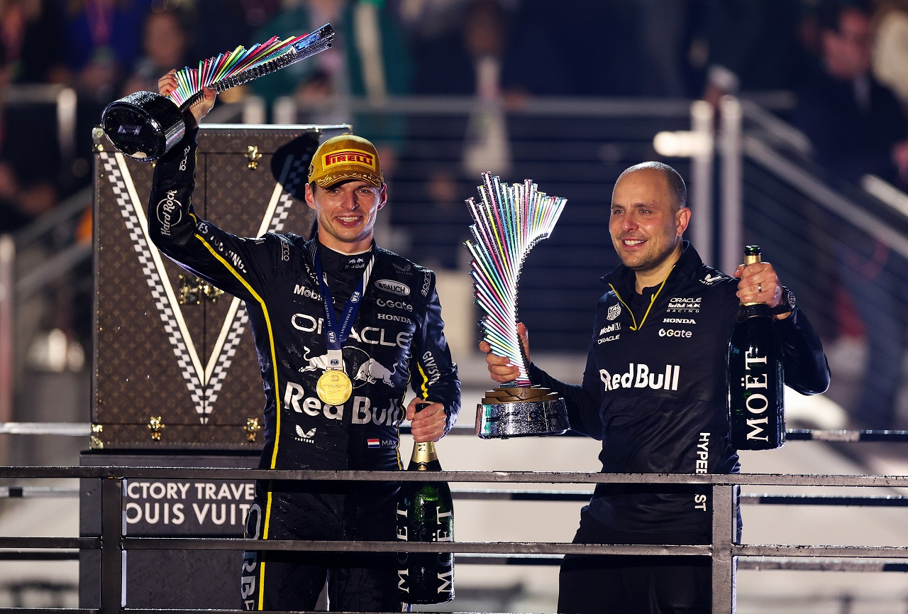 マックス・フェルスタッペンとレースエンジニアのジャンピエロ・ランビアーゼ（レッドブル）