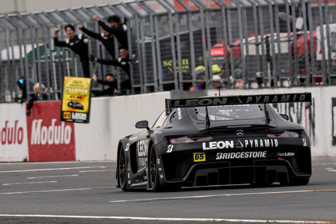 7年ぶり戴冠のLEON AMGがつらぬいた流儀。GT300タイトルを分けた1点の重み【スーパーGT2025シーズンレビュー】