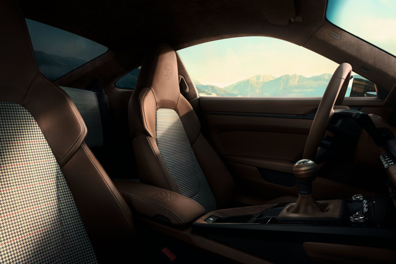 F.A.ポルシェの生誕90年を祝う特別な『911 GT3』が登場。89台限定で発売へ