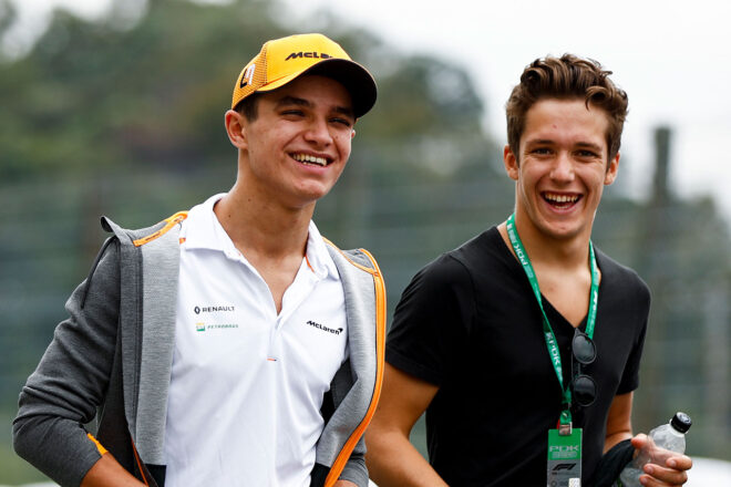 ランド・ノリスとサッシャ・フェネストラズ