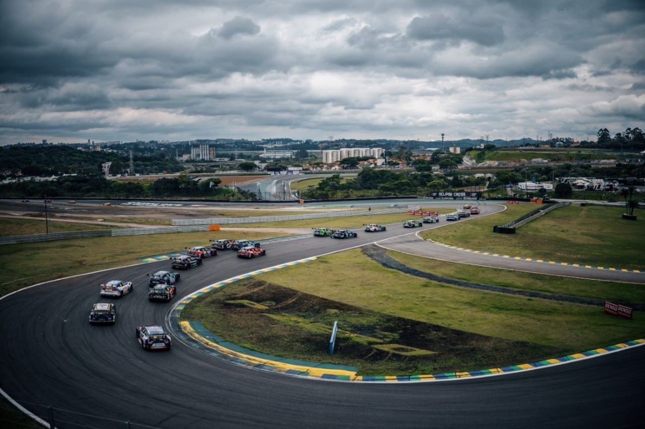 赤旗スプリントを制覇し、史上最年少王者のミツビシ・エクリプスクロスが初代SUV王座に／SCB最終戦