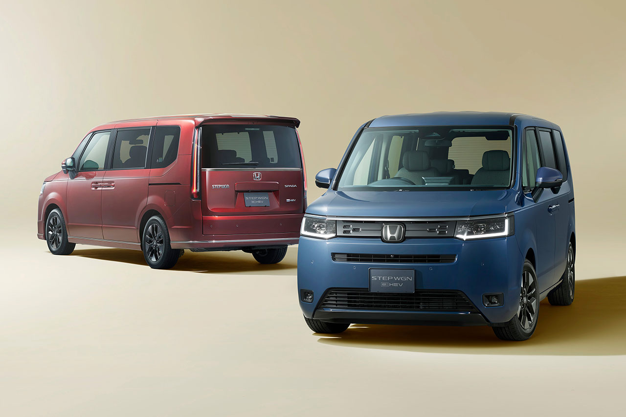 ホンダ、ステップワゴンに誕生30周年の特別仕様車を設定。初代モチーフの専用エンブレムやタグで懐かしさ