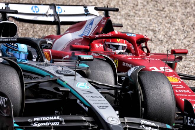 2025年F1第15戦オランダGP　シャルル・ルクレール（フェラーリ）、ジョージ・ラッセル（メルセデス）のバトル