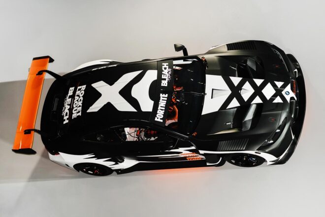 BMW、M4 GT3エボを『BLEACH』カラーに。ミュンヘンのBMWヴェルトで1月まで展示