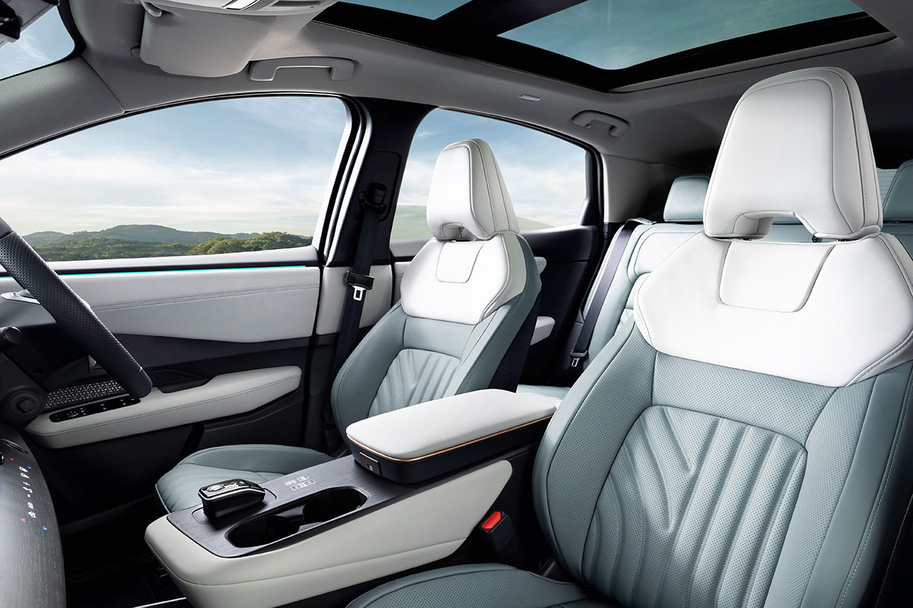 ニッサン、アリアのマイナーチェンジモデルを2月20日から発売。アリア・ニスモは3月19日に登場へ