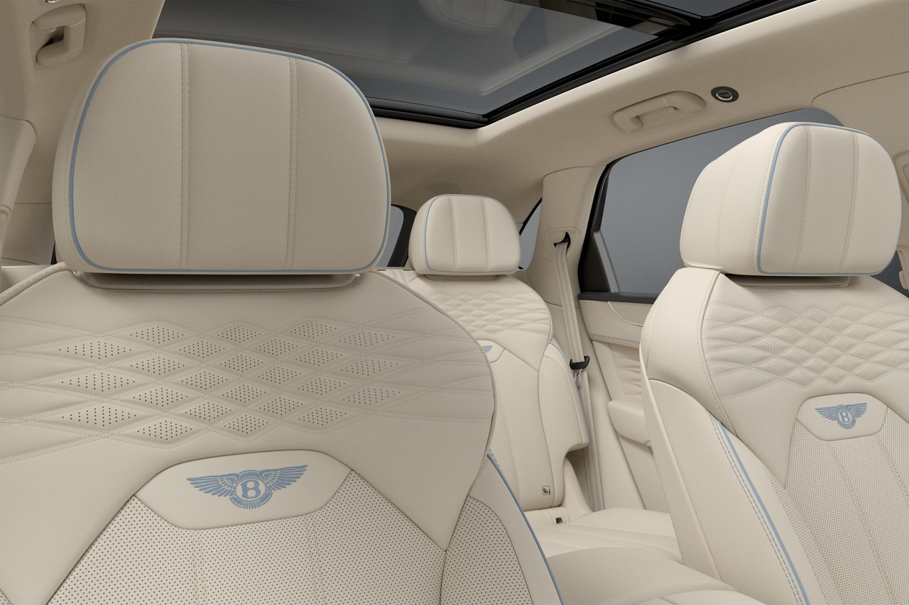 『ベントレー・ベンテイガ』に日本限定10台の“Something Blue Collection by Mulliner”が登場