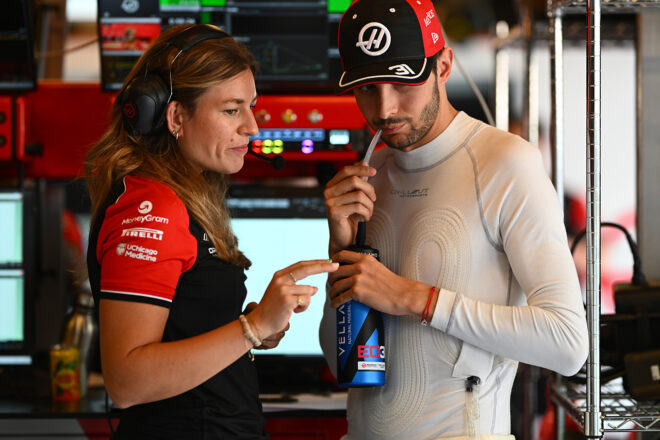 ラウラ・ミュラー＆エステバン・オコン（ハース）