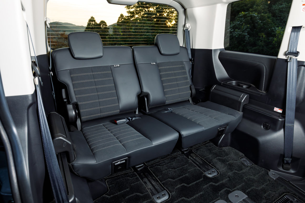 S-AWC搭載により“歴代最高”の悪路走破性を手に入れた『デリカD：5』。大幅改良で力強さ増した新スタイリングに