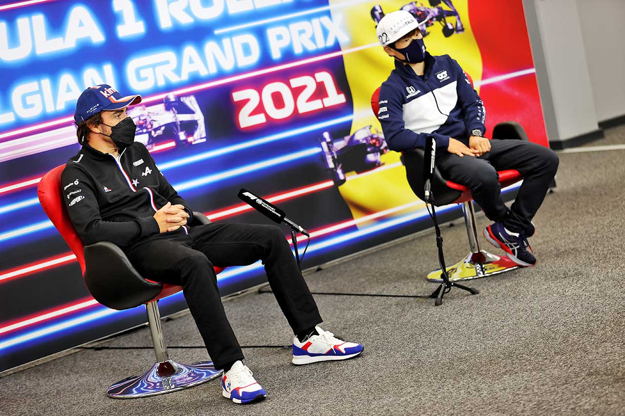 フェルナンド・アロンソと角田裕毅