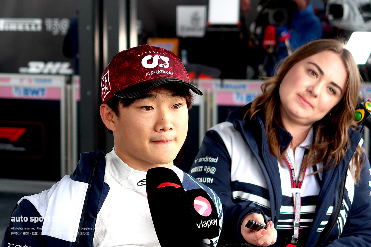 角田裕毅＆キャロリン・パターソン（アルファタウリ）