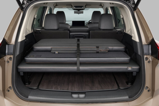 ニッサンの車中泊仕様シリーズに『エクストレイル』が新登場。大きなベッドで快適な休憩を実現