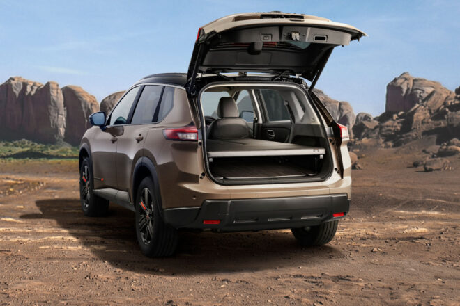 ニッサンの車中泊仕様シリーズに『エクストレイル』が新登場。大きなベッドで快適な休憩を実現