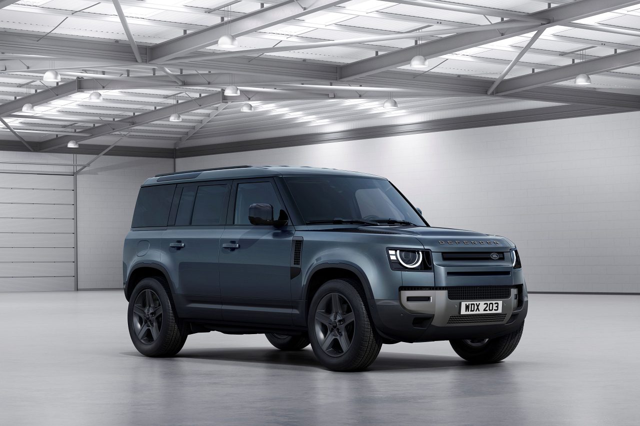 ディフェンダー、現行最新型に1950年代の初代をオマージュした商用モデル“ハードトップ”を追加設定