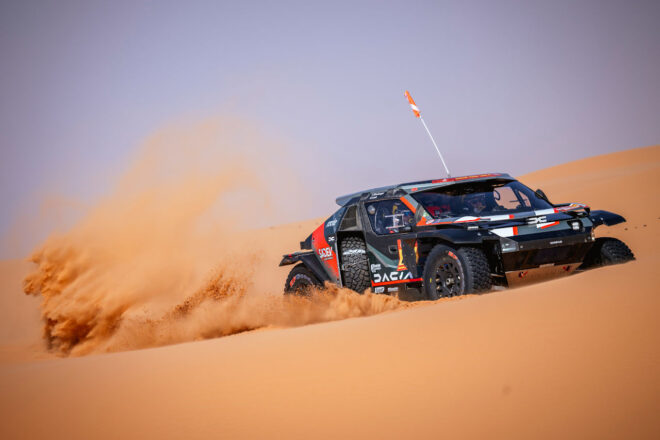 5度の王者アル-アティヤがステージウインで総合首位に。ダチア、トヨタ、フォードの三つ巴続く／ダカールラリー2026