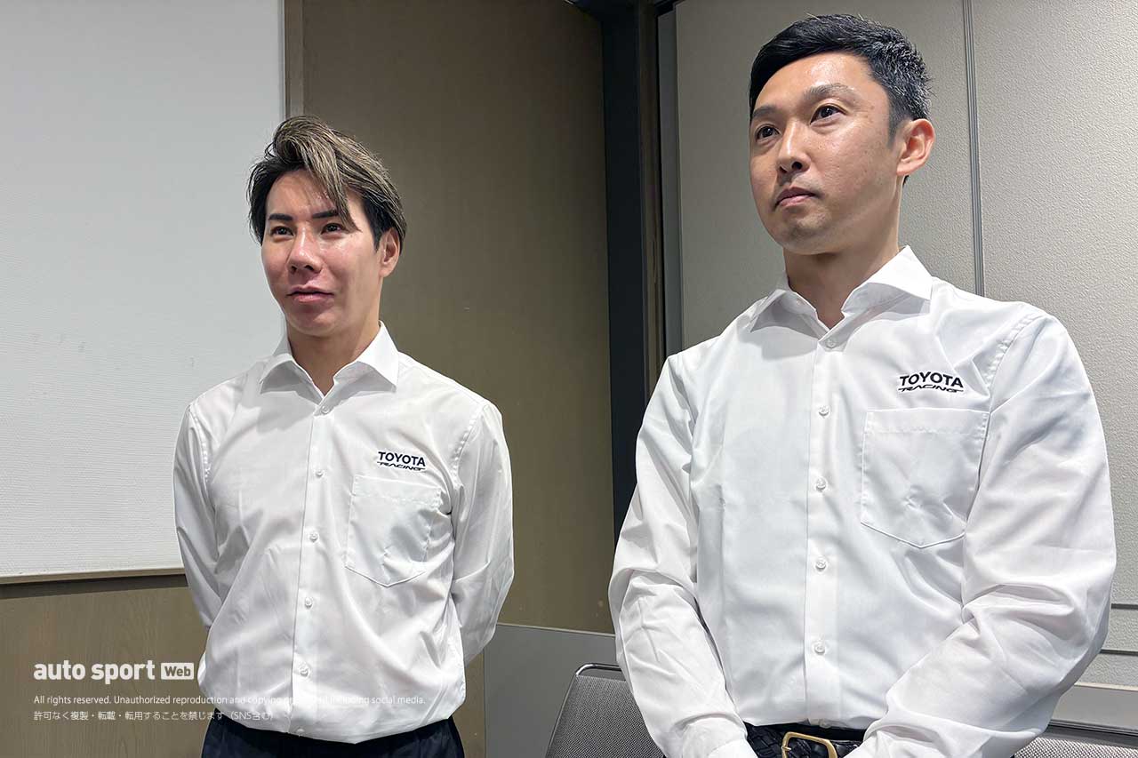 TOYOTA RACING 小林可夢偉チーム代表と中嶋一貴副会長