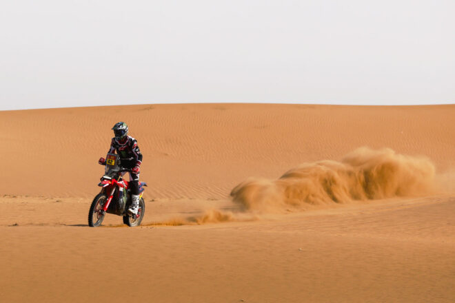 トヨタ優勢もトラブル発生。後半戦突入のダカールラリー2026、フォードのエクストロームが今大会2勝目