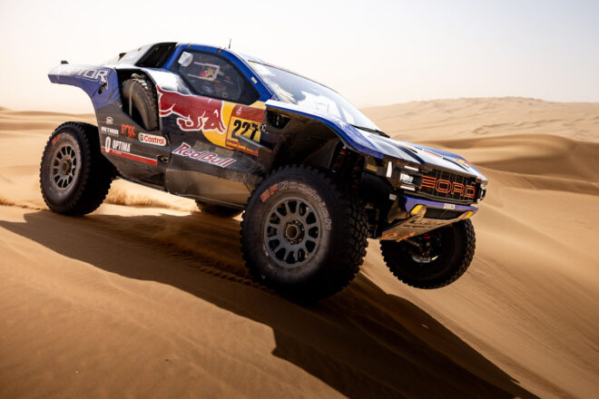 トヨタ優勢もトラブル発生。後半戦突入のダカールラリー2026、フォードのエクストロームが今大会2勝目