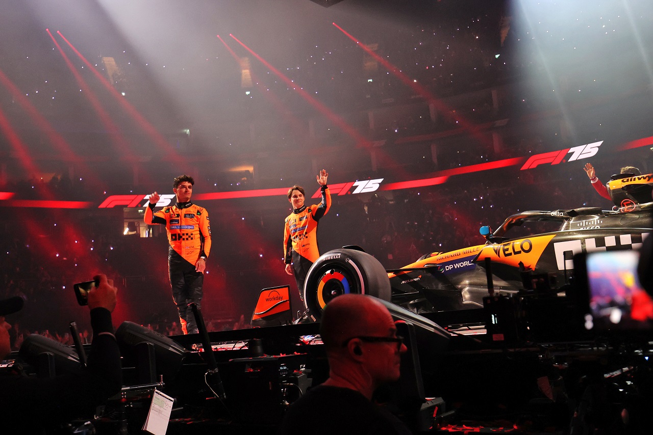 マクラーレンのランド・ノリスとオスカー・ピアストリ