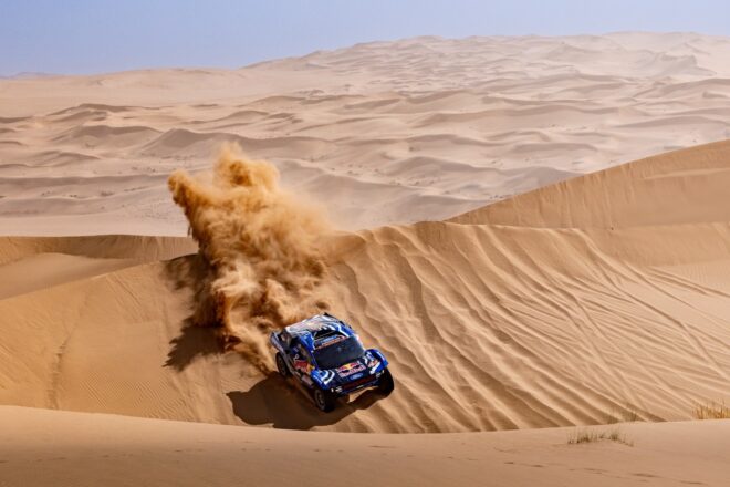 トヨタGRのラテガン、マシントラブルから復帰し猛チャージ。総合3番手に浮上し首位アル-アティヤを追う