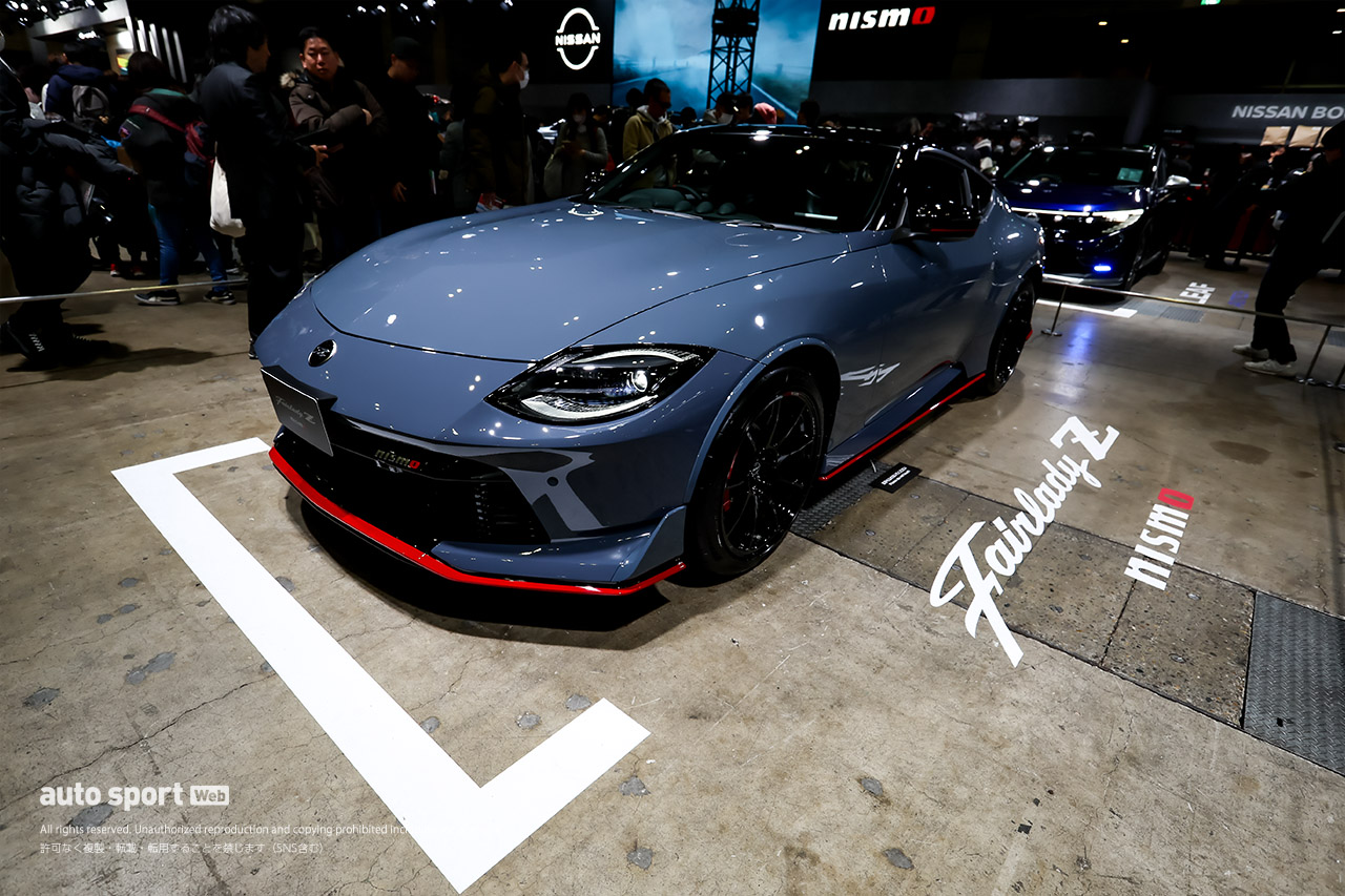 ニッサン・フェアレディZ NISMOのMT車がオートサロンに登場。“Gノーズ”彷彿の新バンパー採用で基準車もマイナーチェンジ
