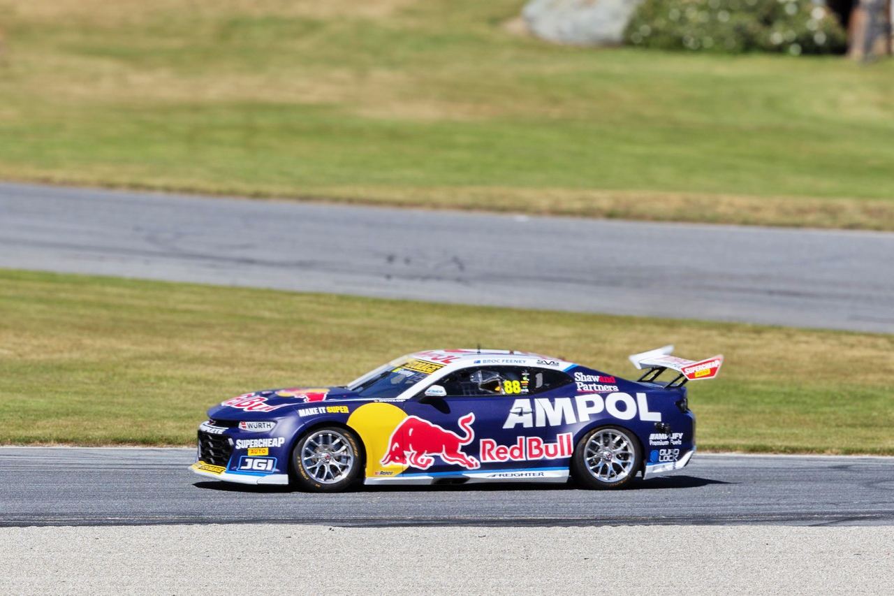 SF挑戦のカッレ・ロバンペラがNZでフォーミュラ実戦デビュー。リアム・ローソンは豪州RSCカマロを初ドライブ