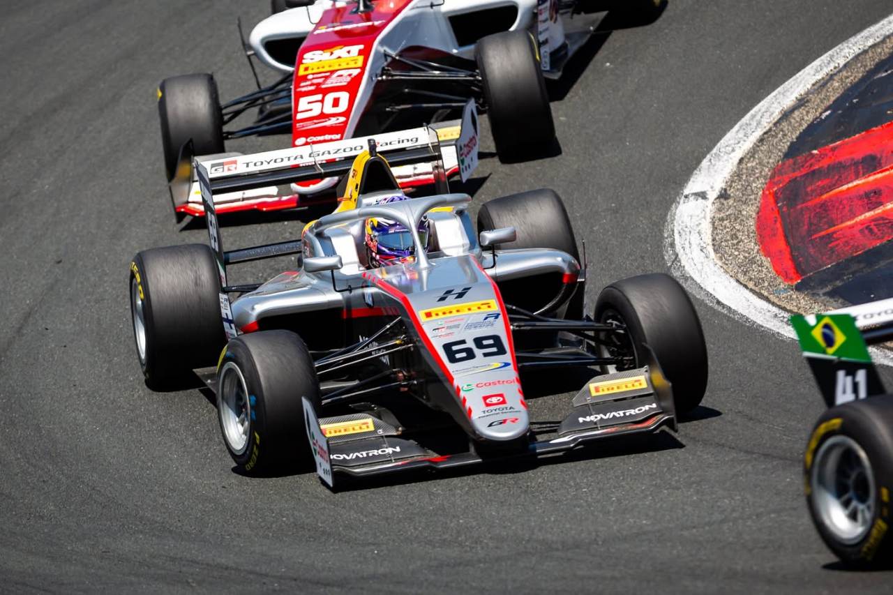 SF挑戦のカッレ・ロバンペラがNZでフォーミュラ実戦デビュー。リアム・ローソンは豪州RSCカマロを初ドライブ