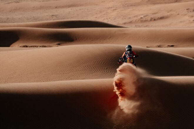 センチュリーCR7が初の最速。優勝争いはフォード勢後退で総合首位アル-アティヤ、トヨタのラテガンが2番手に