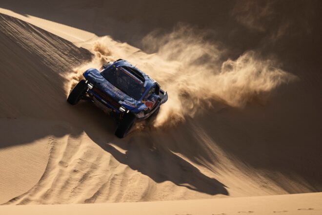トヨタGRの主将ラテガンが痛恨ストップ。ダカールラリー2026は残り2日でダチアとフォードの一騎打ちに