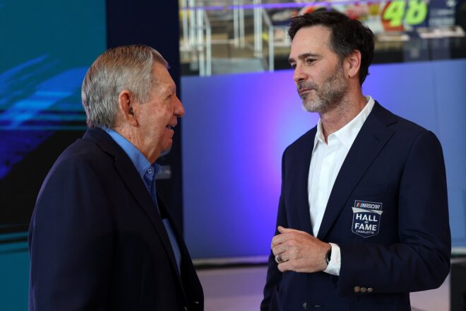 トニー・スチュワートが電撃復帰。NASCARトラックシリーズ開幕戦で新生『RAM』最初のドライバーに