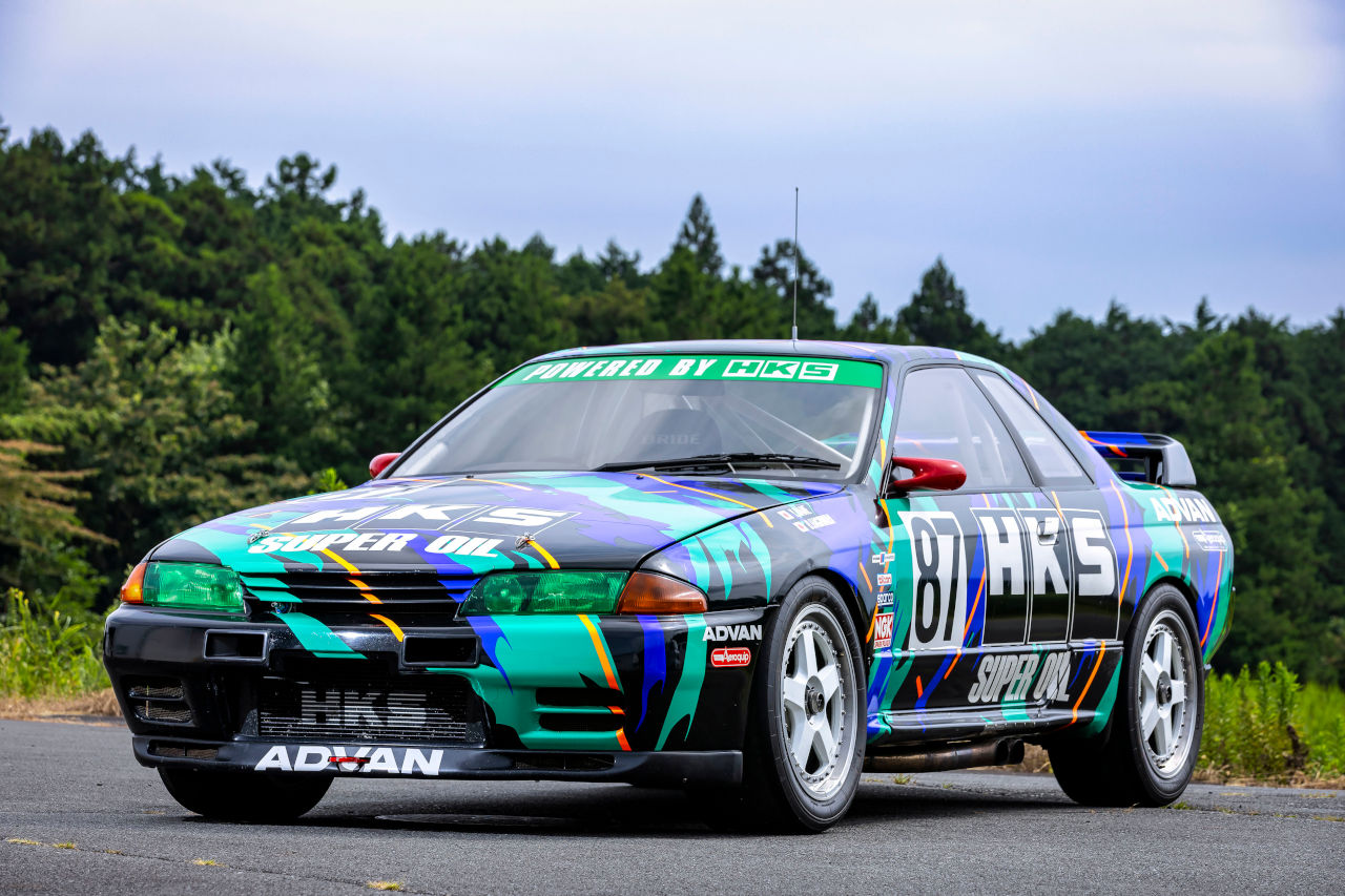 往年の“最強プライベーター”HKS SKYLINE GT-R Gr.Aが京商ミニカー＆ブックに登場。1月17日からファミリーマート限定発売