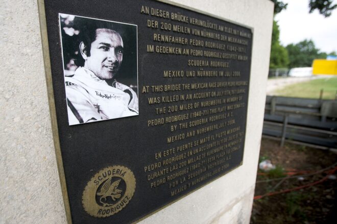 ペドロ・ロドリゲスのモニュメント