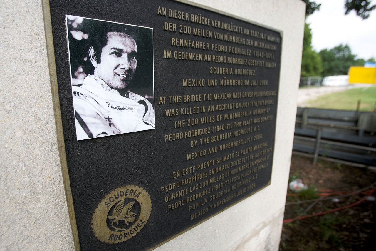 ペドロ・ロドリゲスのモニュメント