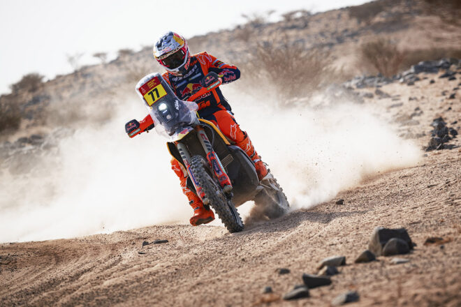 アル-アティヤが自身6度目のダカールラリー制覇、ダチアに初の総合優勝をもたらす。2輪は衝撃の逆転で2秒差の決着