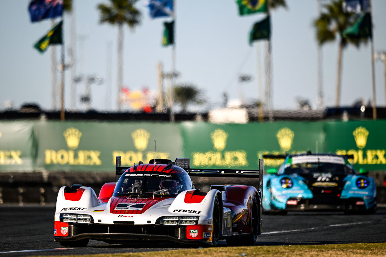 ポルシェの1-2-3でデイトナ公式テストがスタート。午後はグリルが小さくなったBMWが最速に／IMSA