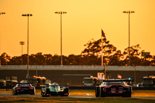 ポルシェの1-2-3でデイトナ公式テストがスタート。午後はグリルが小さくなったBMWが最速に／IMSA