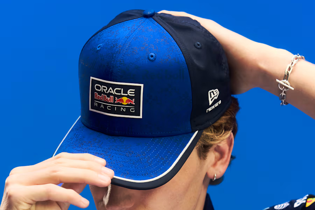レッドブルのドライバーやスタッフにキャップを供給するニューエラ（写真はオフィシャルサイトで販売中のレプリカモデル）