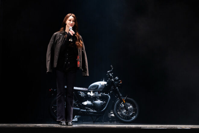 トライアンフ、新型『ボンネビル』シリーズの発表会を開催。ダレノガレ明美さんがブランドアンバサダーに就任