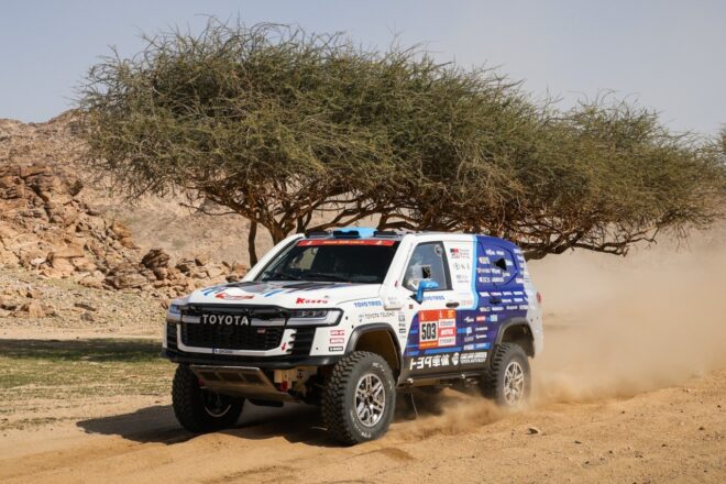 トヨタ車体のTLC、ダカールラリーの連覇記録死守ならず。新クラスでディフェンダーと一騎打ち、3位表彰台を獲得