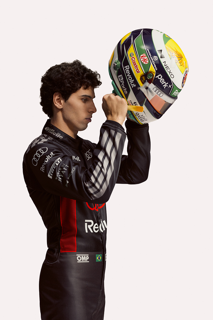 2026年シーズンのレーシングスーツを着用するガブリエル・ボルトレート（アウディ）