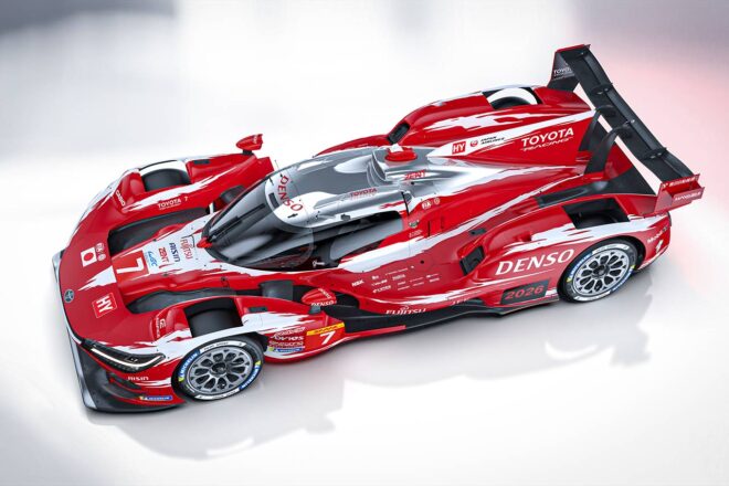 トヨタTR010ハイブリッド