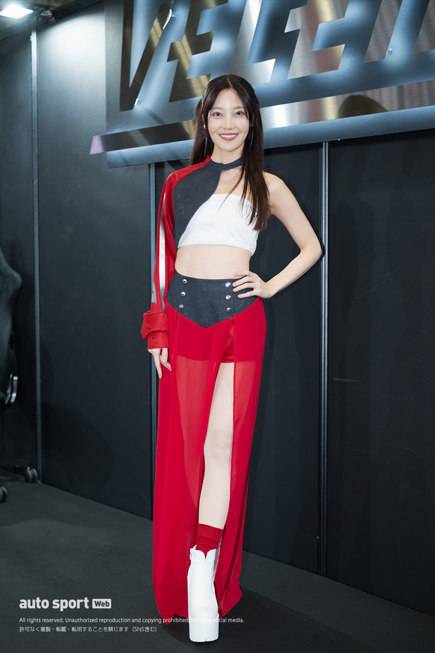 東京オートサロン2026ギャラリー 赤城ありさ／VELENO＆Garage力