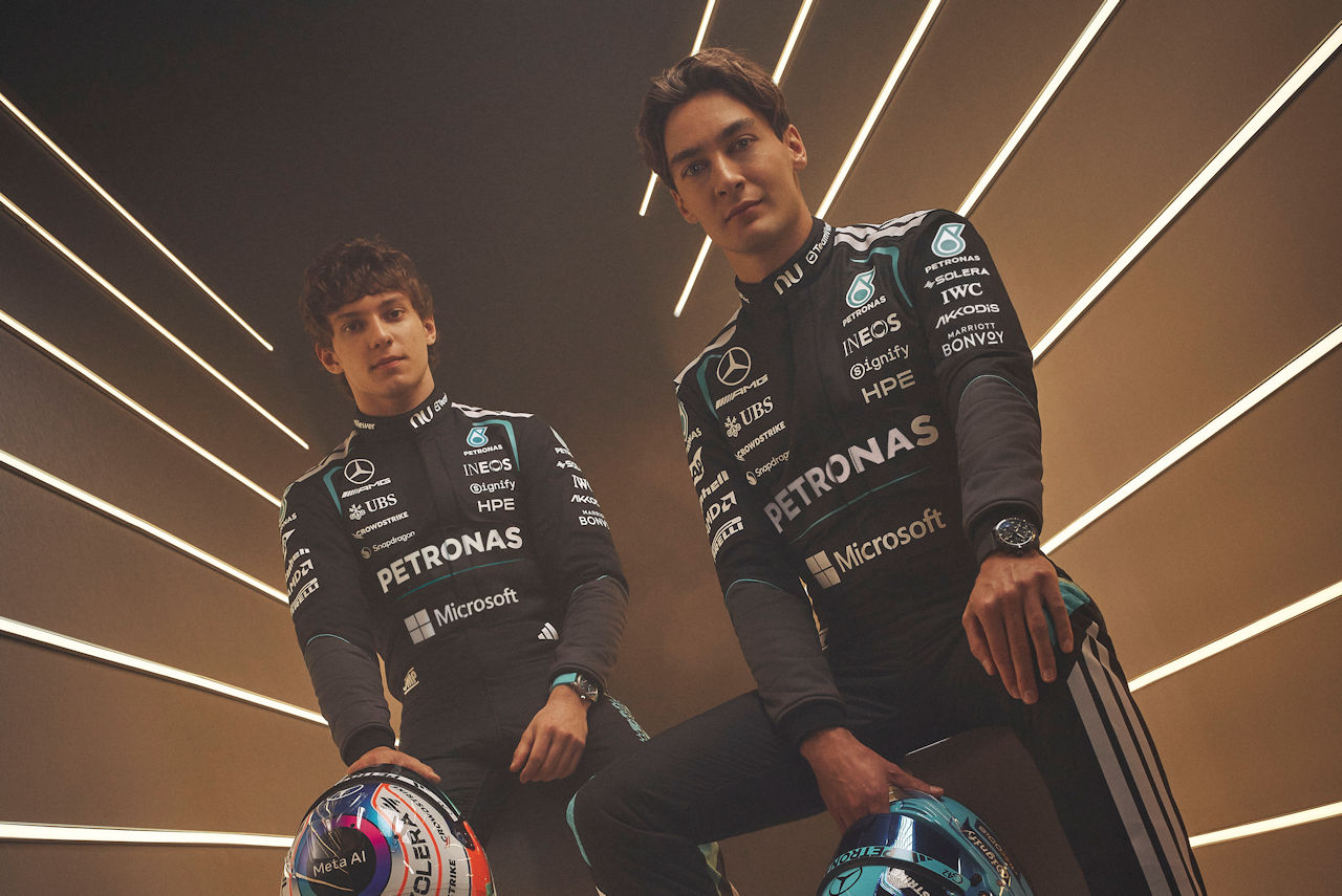 ジョージ・ラッセルとアンドレア・キミ・アントネッリ（メルセデス）