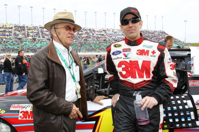 パストラーナがNASCAR開幕戦デイトナ500に再登場。ラジョイ起用のRFKは『ビッフル追悼』ロゴ採用へ