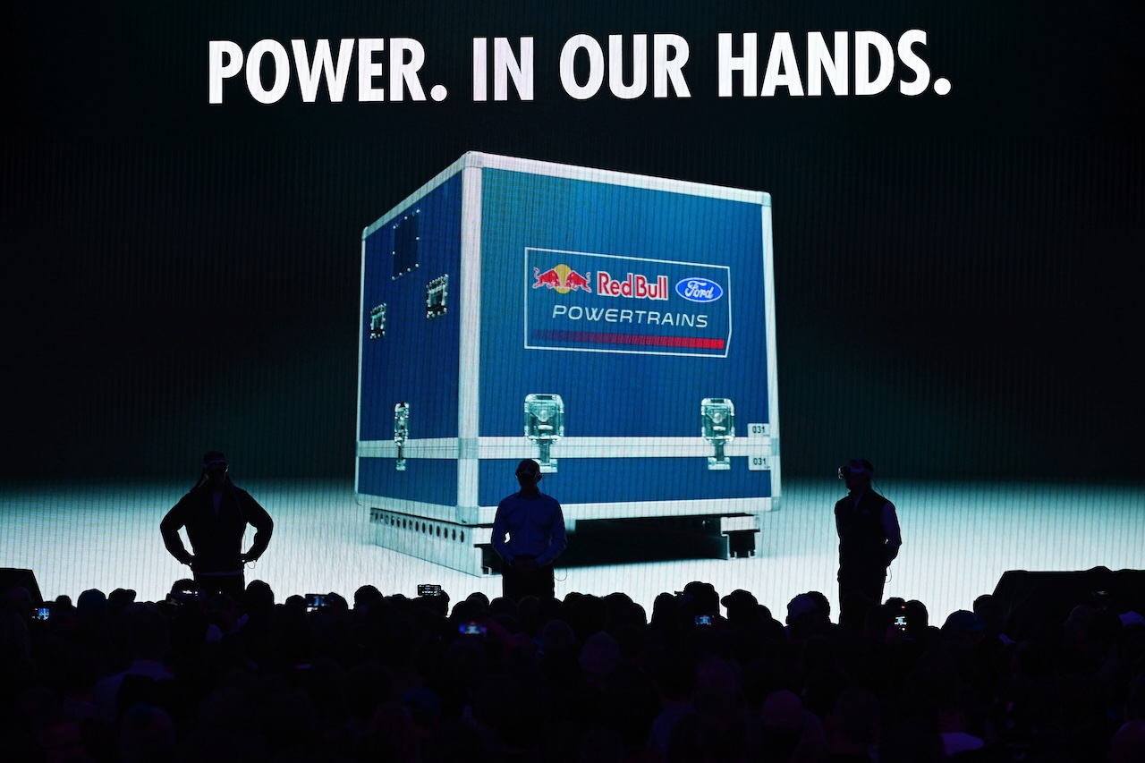 レッドブル・レーシングとビザ・キャッシュアップRBのシーズンローンチでのプレゼンテーション（2026年1月15日・デトロイト）