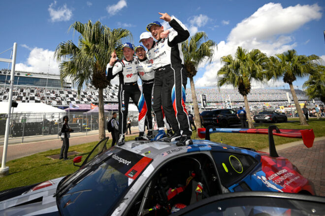 ポルシェ・ペンスキー、1.5秒差でライバル退けデイトナ24時間レース3連覇を達成。太田格之進組アキュラは5位【後半レポート】