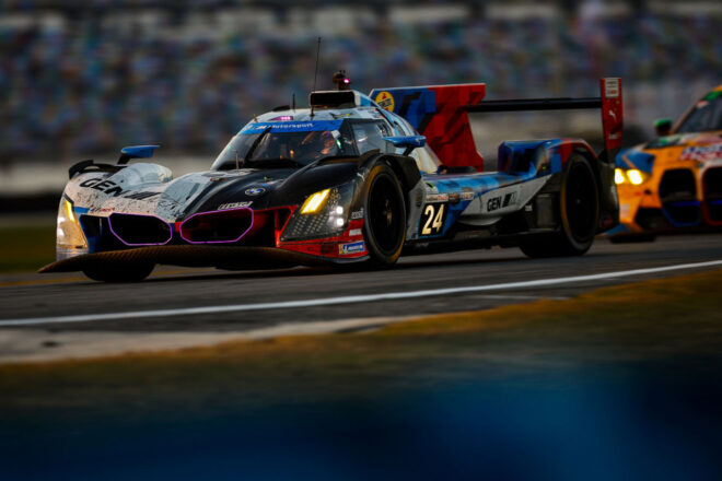 ポルシェ・ペンスキー、1.5秒差でライバル退けデイトナ24時間レース3連覇を達成。太田格之進組アキュラは5位【後半レポート】