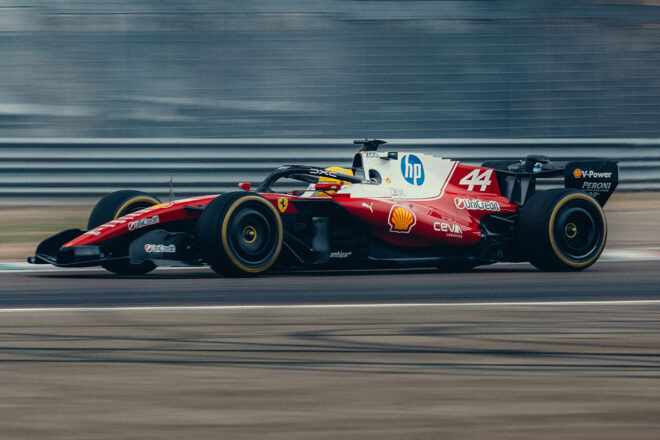 2026年型マシン『SF-26』のシェイクダウンに臨んだルイス・ハミルトン（フェラーリ）