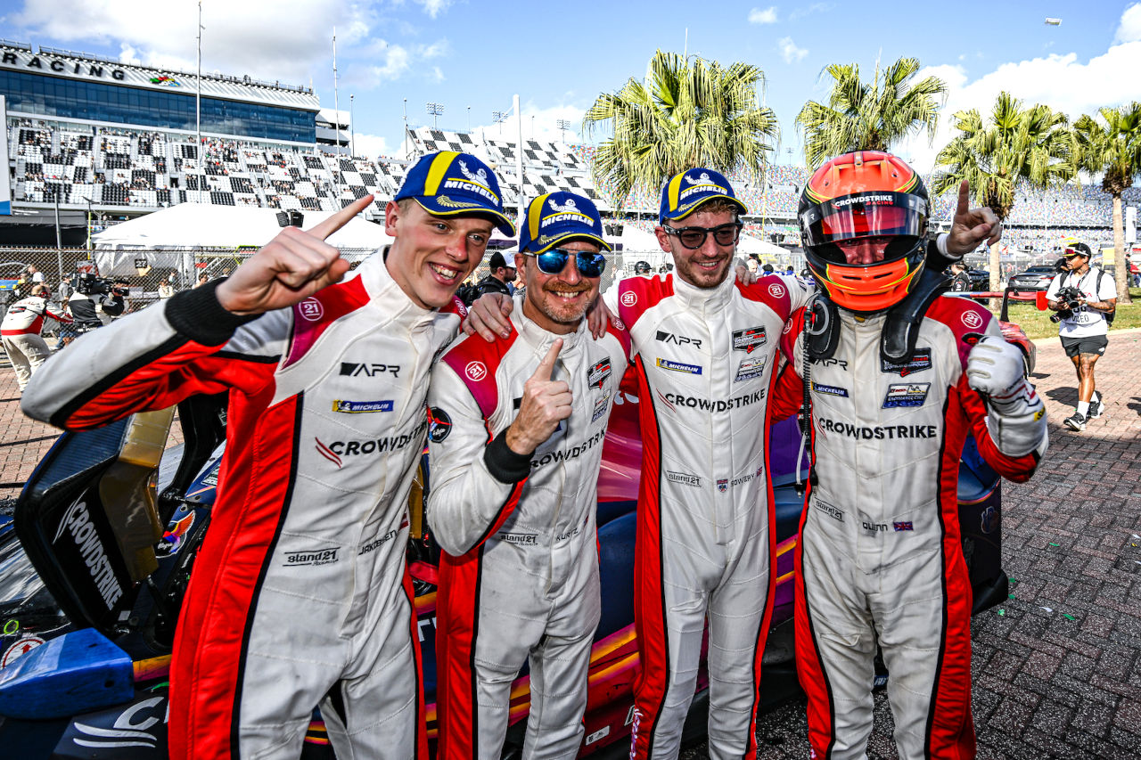 2度の惜敗を経てLMP2で待望のデイトナ制覇。「重荷から解放された」とジョージ・カーツ