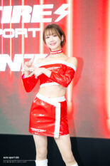 あらた唯 SHIBATIRE RYDANZ 2026年/オートサロンの写真①